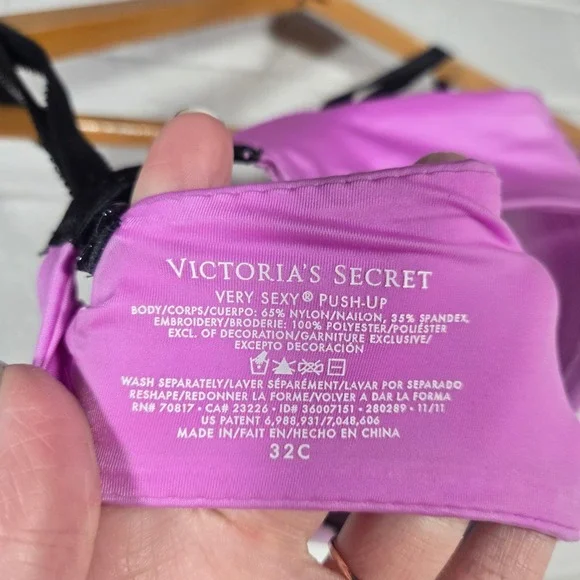 Victorias Secret Very Sexy Push Up Bra Lace Bow 32C Valentines Romantic Intimate - Picture 5 of 7